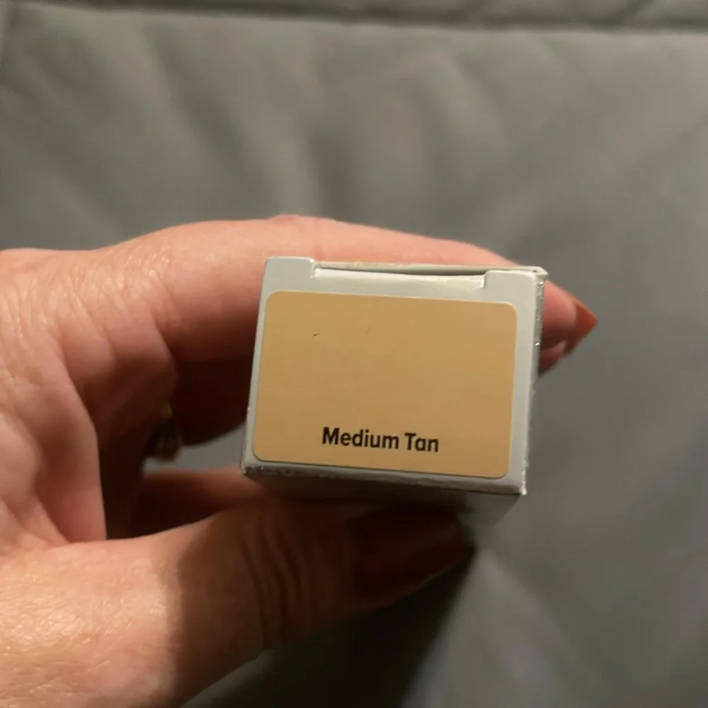 CC+ CREAM FULL-COVERAGE FOUNDATION WITH SPF 50+ FULL SIZE - Picture 2 of 4